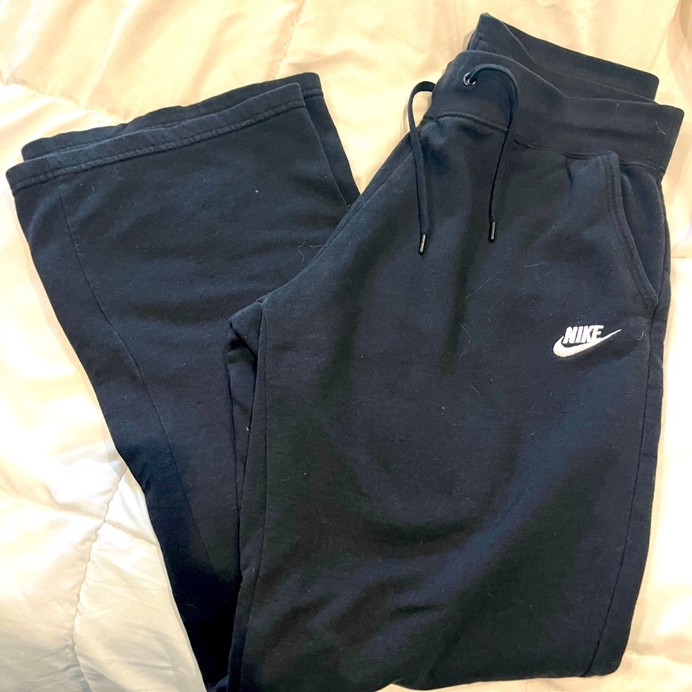 Nike bootcut black sweat pants with drawstring